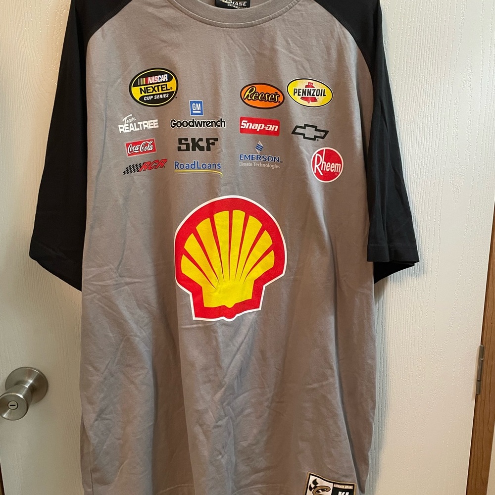 Chase Authentics Kevin Harvick Men’s Drivers Lane SZ XL T-shirt With Sponsers